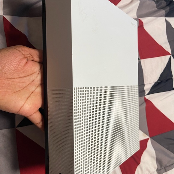 Xbox One S - Picture 3 of 5
